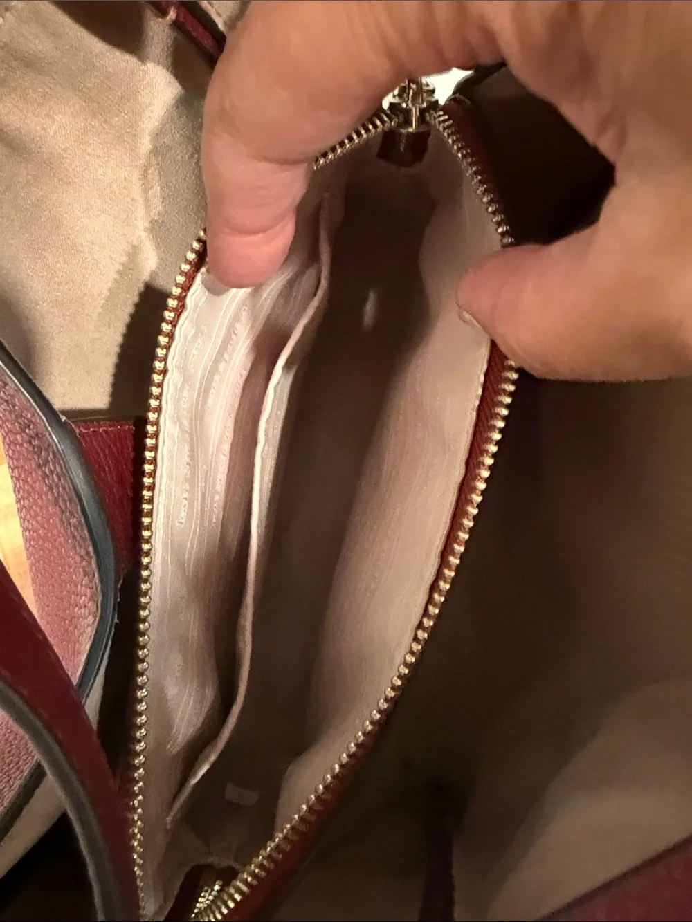 kate spade knott Burgundy red Pebbled Leather Shoulder Bag
